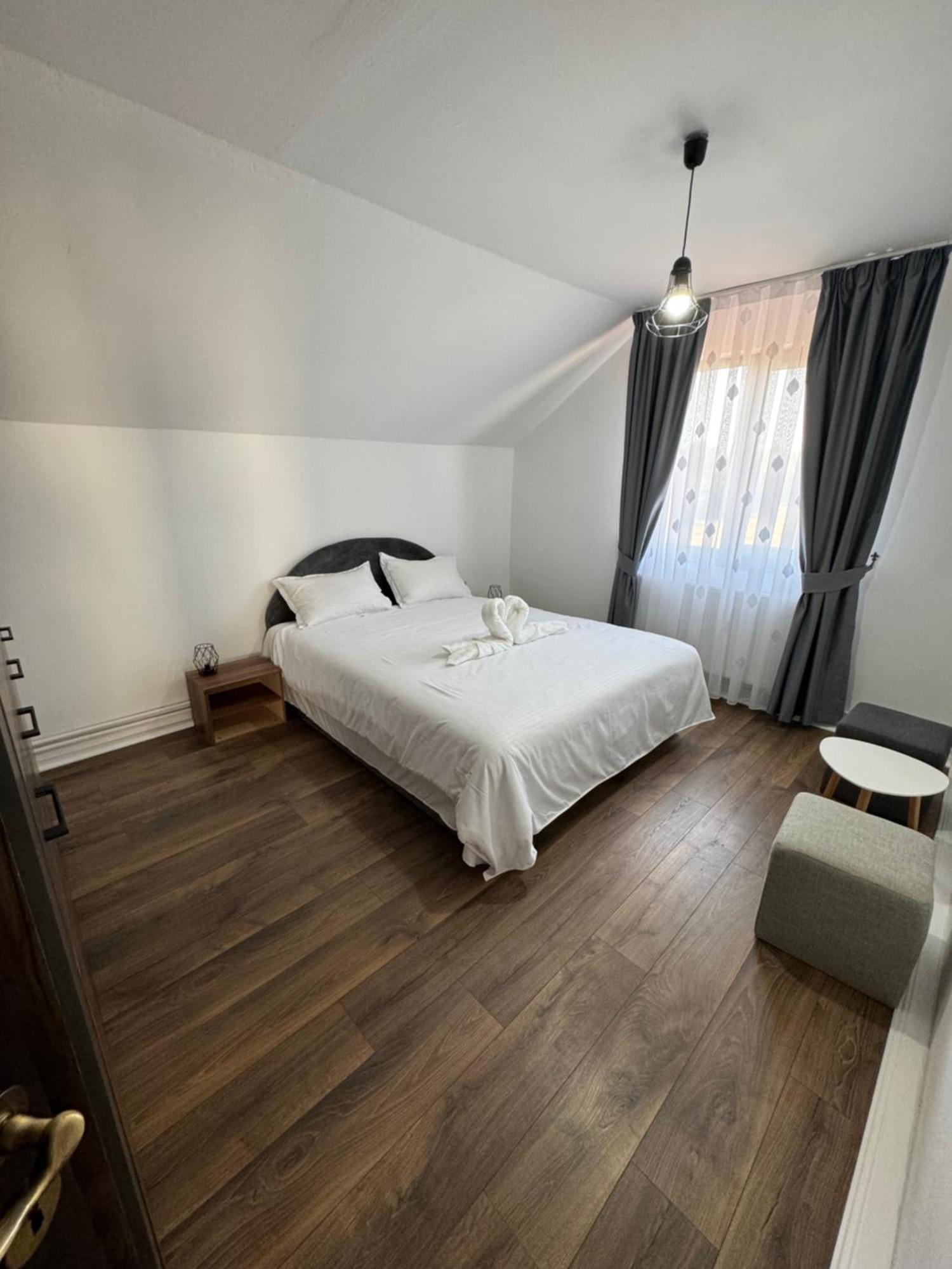 Casa Casy Villa Oradea Luaran gambar